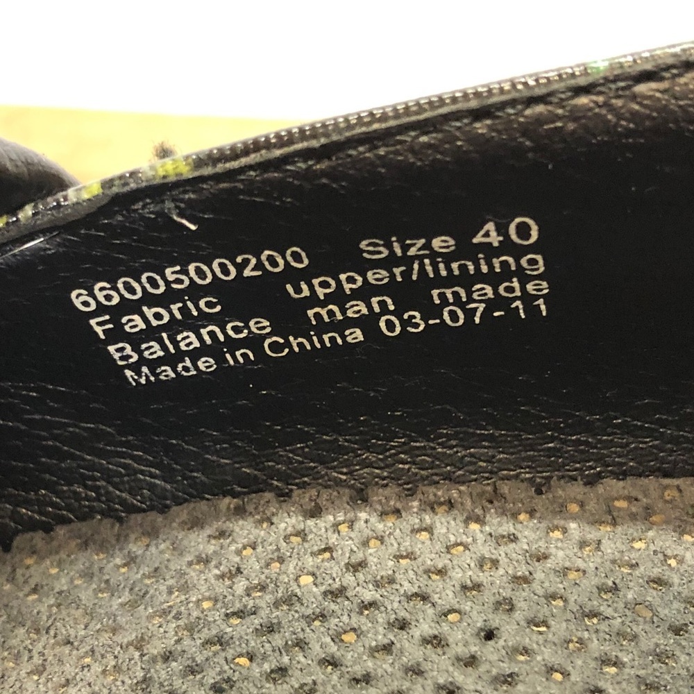 Colorful Dansko shoes with geckos! - Picture 6 of 6